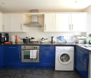3 bedroom terraced house to rent - Photo 5