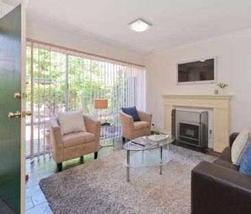Two Bedroom Townhouse in Great Location! - Photo 3