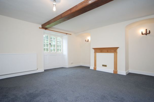 Saham Toney - Photo 1