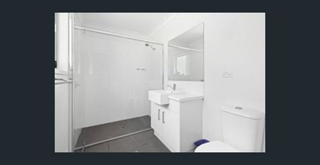 3 bedroom, 2 bathroom unit in Peregian Springs - Photo 3