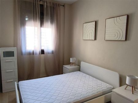 Piso de alquiler en Calle Martín Delgado, 7, Casco Antiguo - Photo 3