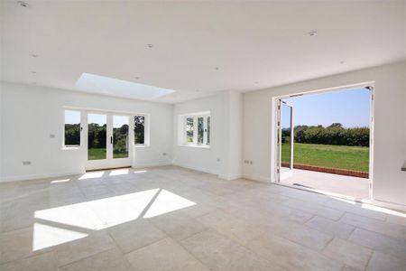 4 bedroom cottage to rent - Photo 2