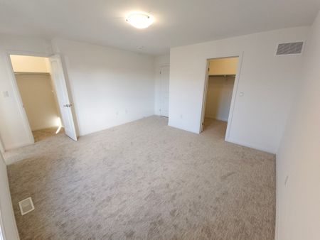 For Lease - 180 Bur Oak Drive, Thorold, Ontario - Photo 3