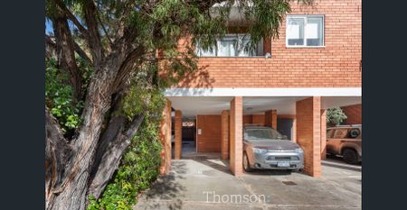 Fully furnished beach side pad! - Photo 3