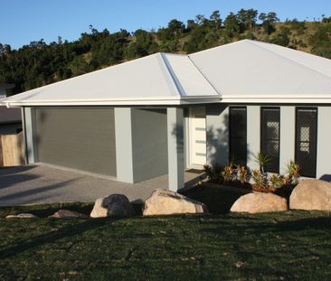 4 bedroom home is quiet location - Photo 2