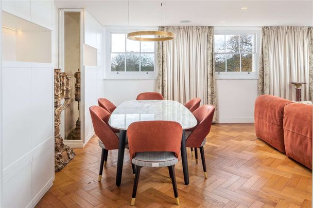 Spacious one bedroom apartment with a direct views into Regents Park - Photo 1