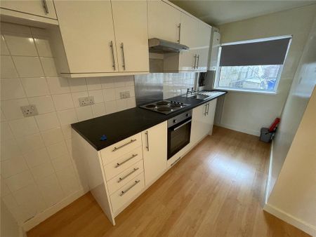 2 bedroom apartment to rent - Photo 3