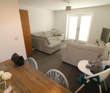 3 bedroom terraced house to rent - Photo 2