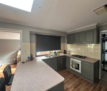 Perfect Family Home - Photo 4