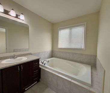 For Lease - 154 Highbury Park Drive, Barrhaven, Ontario - Photo 6