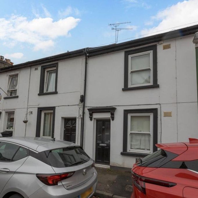 2 bedroom terraced house to rent - Photo 1