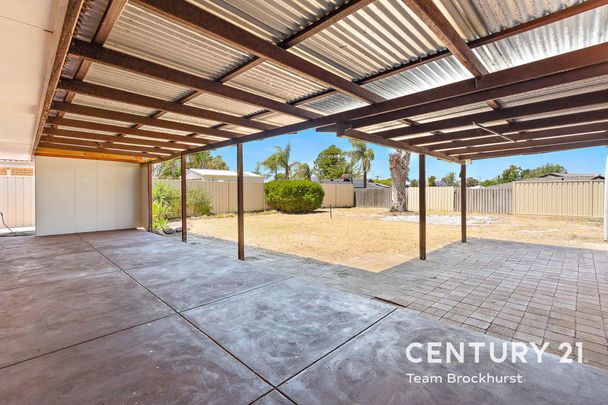 Freshly Renovated 3-Bedroom Home – Move-In Ready Comfort! - Photo 1