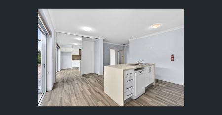 MODERN 2 BEDROOM HOME - MAGNIFICANT BURLEIGH LOCATION - Photo 3