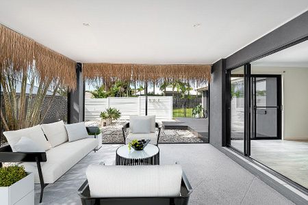 Specious Coomera Waters Family Home - Photo 3