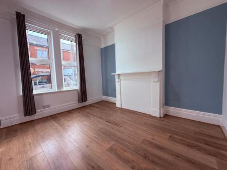 4 bedroom terraced house to rent - Photo 2