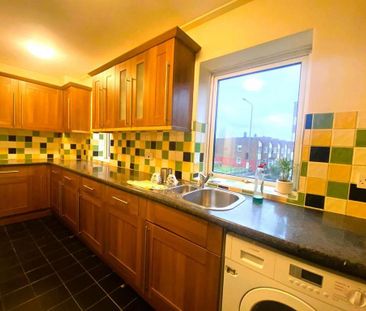 4 bedroom terraced house to rent - Photo 2