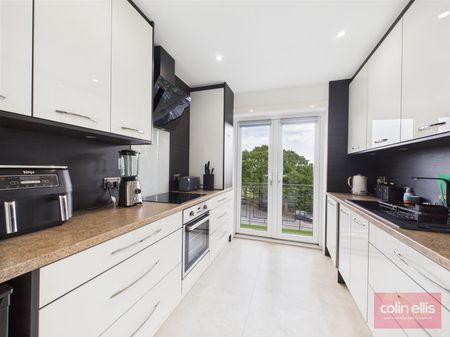 North Leas Avenue, Scarborough - Photo 5