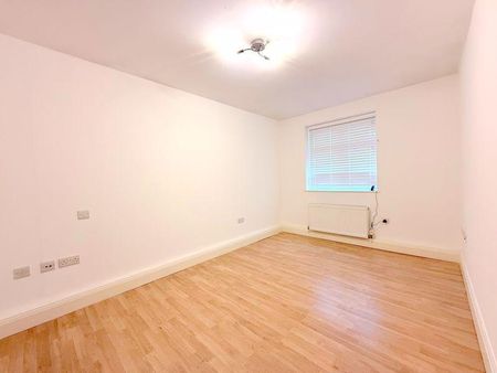 3 bedroom apartment to rent - Photo 3