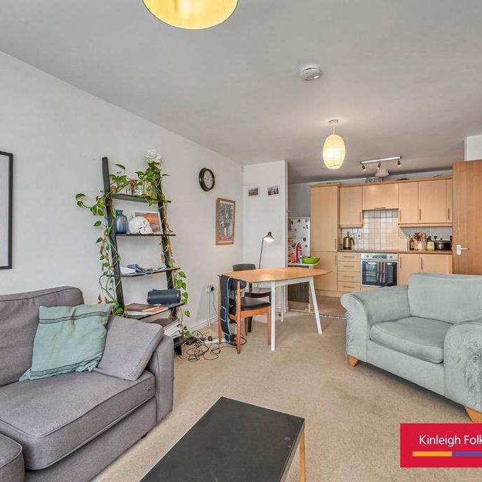 2 bedroom property to rent - Photo 1