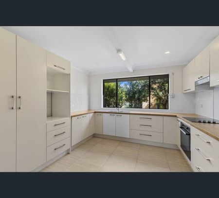36 Streeton Parade, Everton Park, Qld 4053 - Photo 4