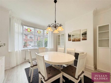3 bedroom semi-detached house to rent - Photo 5