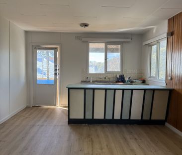 Low maintenance living in prime location! - Photo 3
