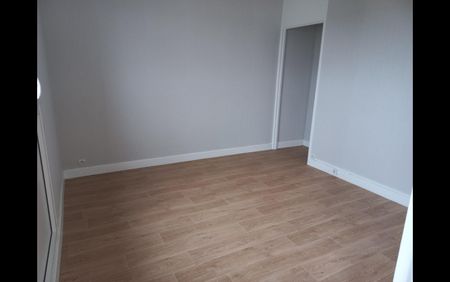 Location Appartement 4 pièces 80 m² La Châtre - Photo 3