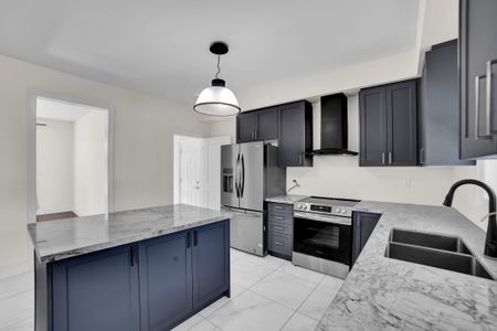 For Lease - 22 Birchwood Lane, Essa, Ontario - Photo 4