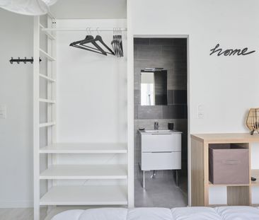 CHAPITRE B Roommate 6 Bedrooms at Reims - Photo 1