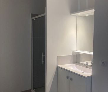 Location Appartement 2 pièces 43m² - Photo 3