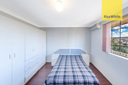 Fully Furnished Top-Floor Unit in Parramatta Prime Location - Photo 3