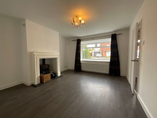 46 Alveston Park, Belfast, BT8 8RP - Photo 1