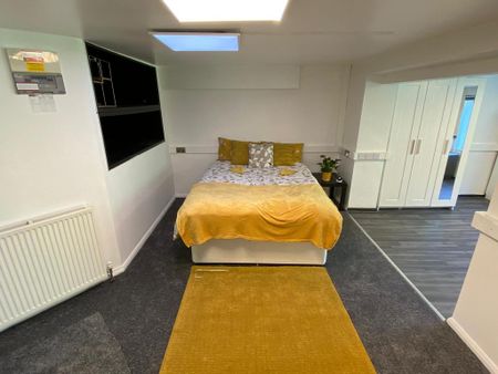 1 bedroom apartment to rent - Photo 2