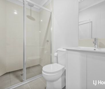 Beautiful 3 Bedroom Home - Great Location! - Photo 2