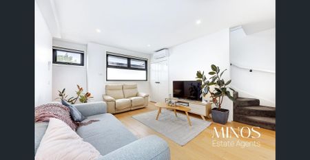 Living In Vogue! - Photo 2