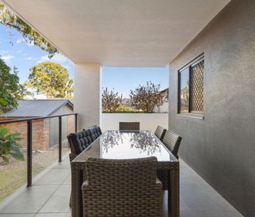 Spacious 2-Bedroom Apartment with Expansive Balcony - Photo 6