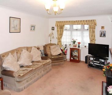 2 bedroom Bungalow To Let - Photo 1