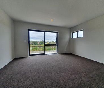 Lovely 3 bedroom Home, Fantastic view. - Photo 1