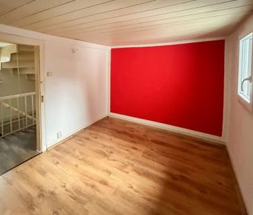 Solides, unterkellertes Einfamilienhaus mit optionalem Stellplatz z... - Photo 1