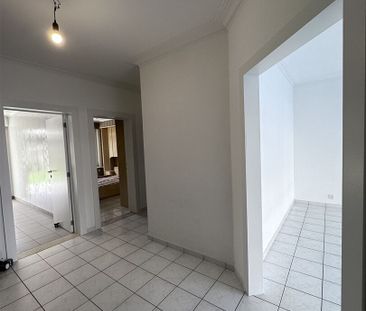 gelijkvloersappartement van ca. 76m² met 2 slpks en ruime tuin te D... - Photo 5