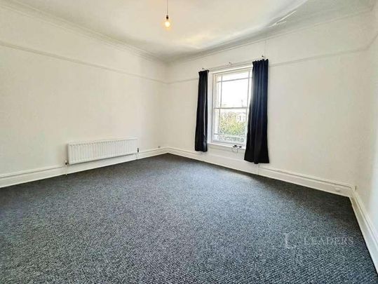 Kenilworth Road, Leamington Spa, Warwickshire, CV32 - Photo 1