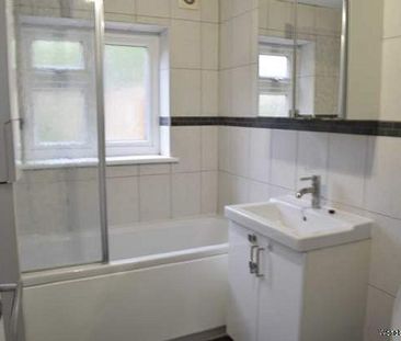 2 bedroom property to rent in Reading - Photo 5