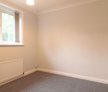 4 bedroom detached house to rent - Photo 5