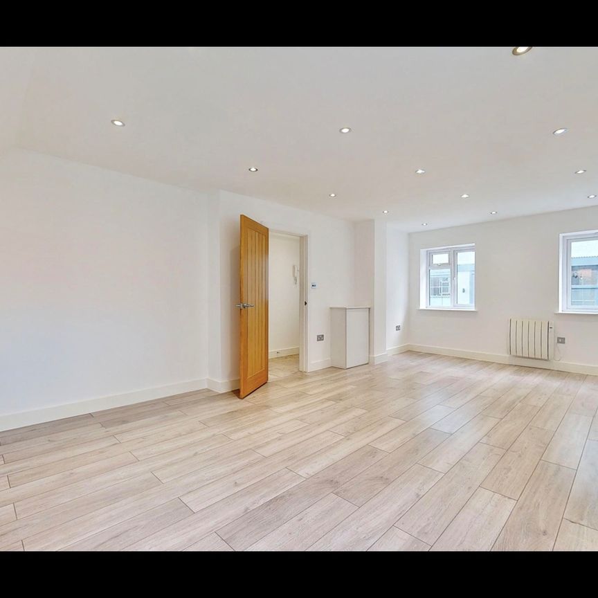 1 Bed Flat, Golders Green Road, NW11 - Photo 1