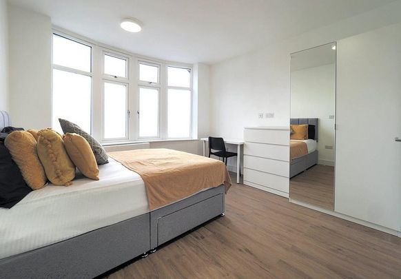 1 bedroom in a house share to rent - Photo 1