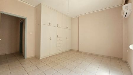 ΚΕΝΤΡΟ ΗΡΑΚΛΕΙΟΥ ΕΝΟΙΚΙΑΖΕΤΑΙ ΓΩΝΙΑΚΟ 4ΑΡΙ ΔΙΑΜΕΡΙΣΜΑ - Photo 2