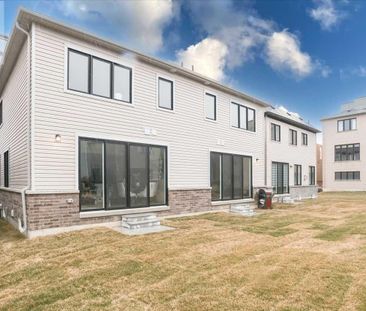 For Lease - 14 Clipper Lane, Clarington, Ontario - Photo 1