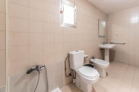 Plaça del Dramaturg Faust Hdez. Casajuana, Valencia, Valencian Community 46003 - Photo 4