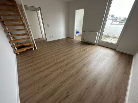 Wohnen über zwei Etagen ! 5. OG = DG - Süd-Balkon- Lift - Stellplatz - Foto 2