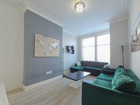 4 bedroom terraced house to rent - Photo 2